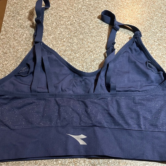 Diadora sports bra, blue with silver - Picture 2 of 3